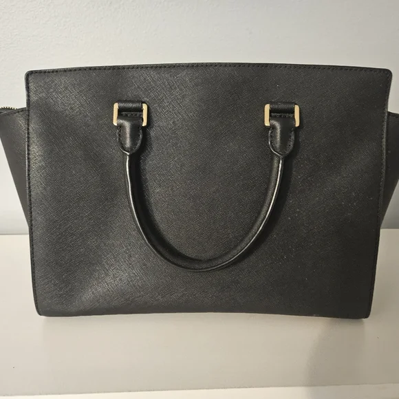 Michael Kors Black Selma Medium Saffiano Leather Purse 🖤 - Picture 3 of 10